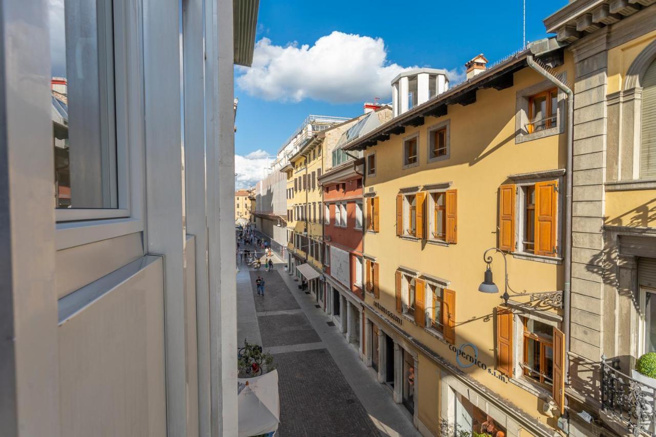 Udine Palazzo D'Aronco Modern Apartment Exteriör bild